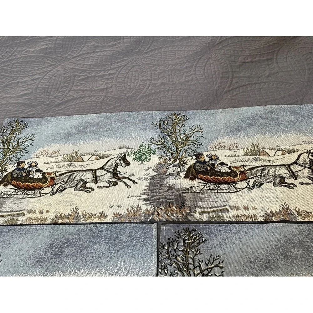 Tapestry Victorian-inspired Winter Sleigh Ride 2‎ Placemats + Runner Snow Scene